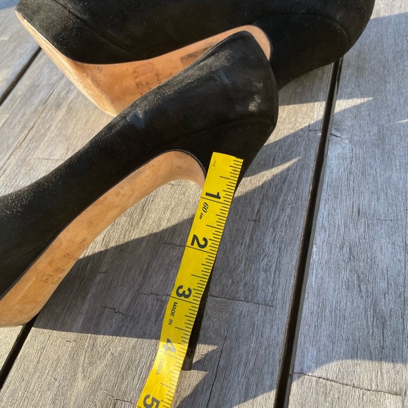 Jimmy Choo Elegant Black Suede Heels - Picture 6 of 6